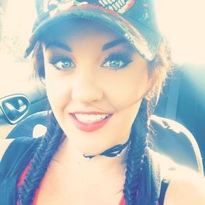 Meet your Posher, Jessica